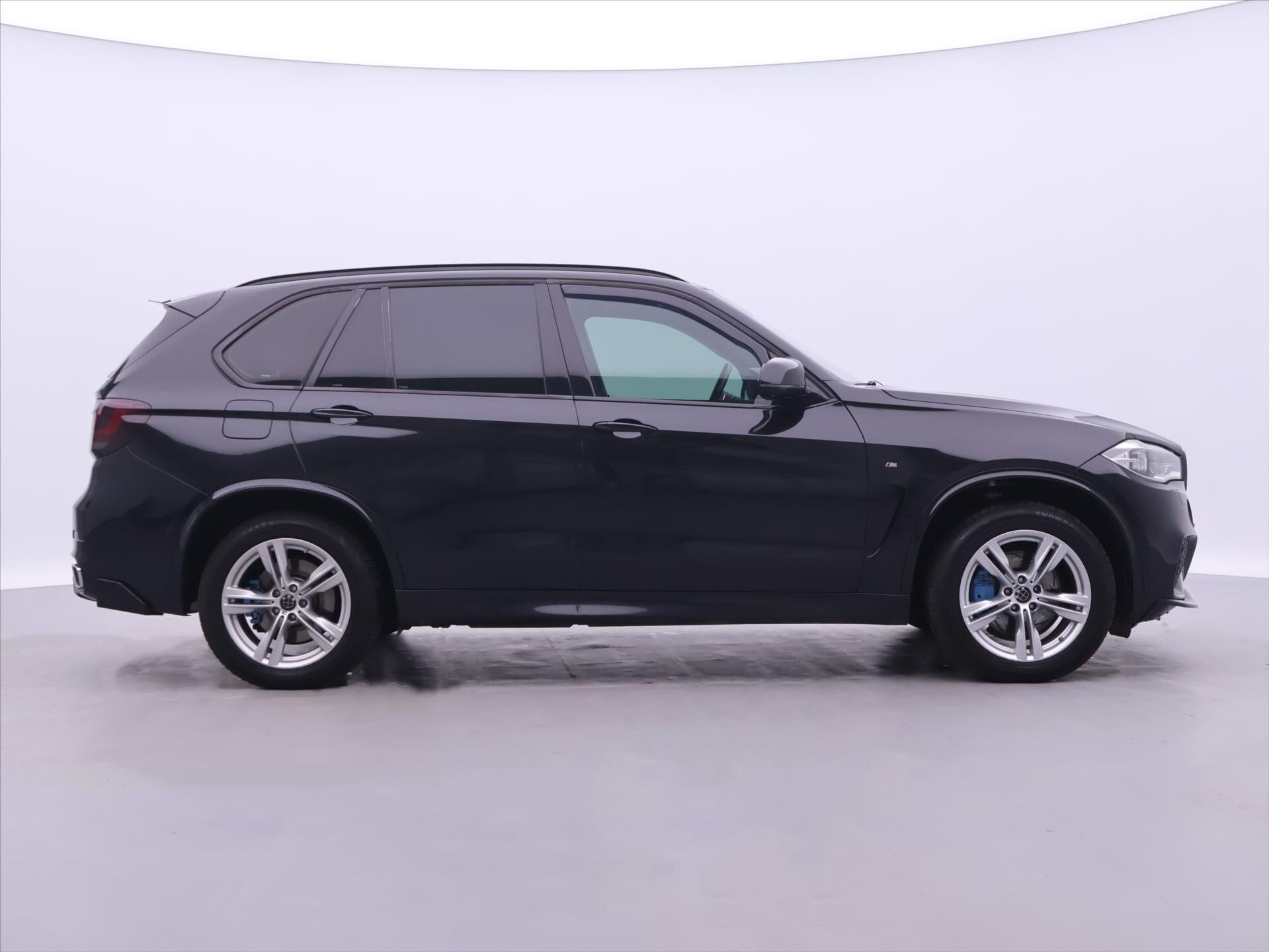 BMW X5 SUV / Terénní 3,0 l 230 kw