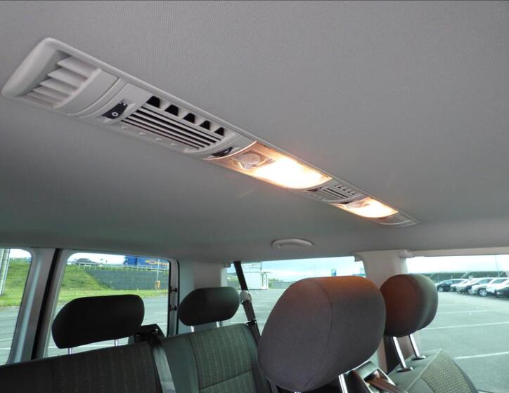 Volkswagen Caravelle 39