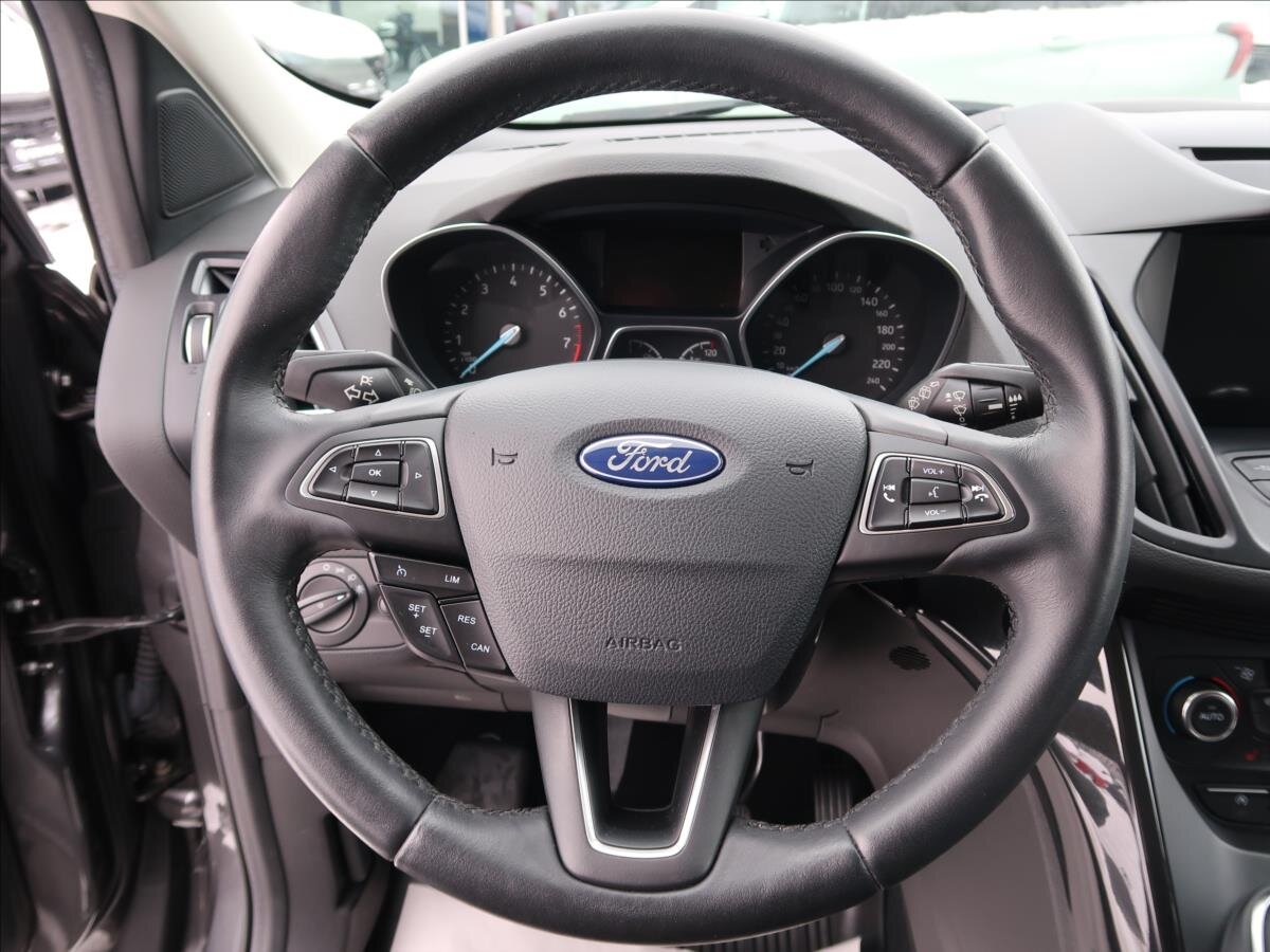 Ford Kuga SUV 1,5 l 110 kw