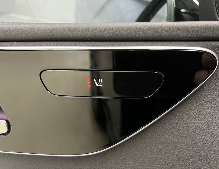 Mercedes-Benz Třídy C Sedan / Limuzína 2,0 l 190 kw