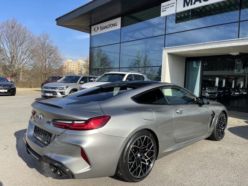 BMW M8