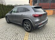 Mercedes-Benz GLA 6