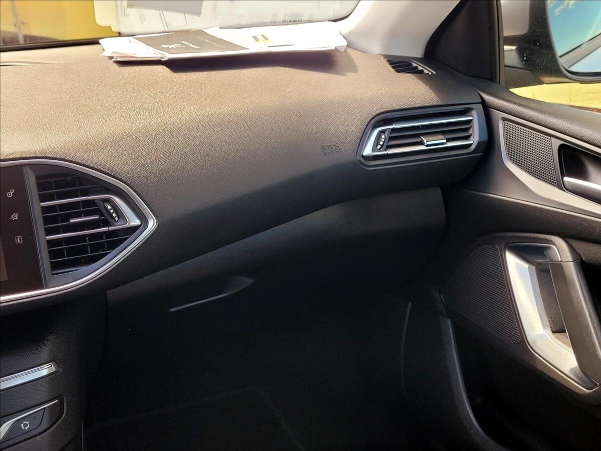 Peugeot 308 Kombi 1,2 l 96 kw