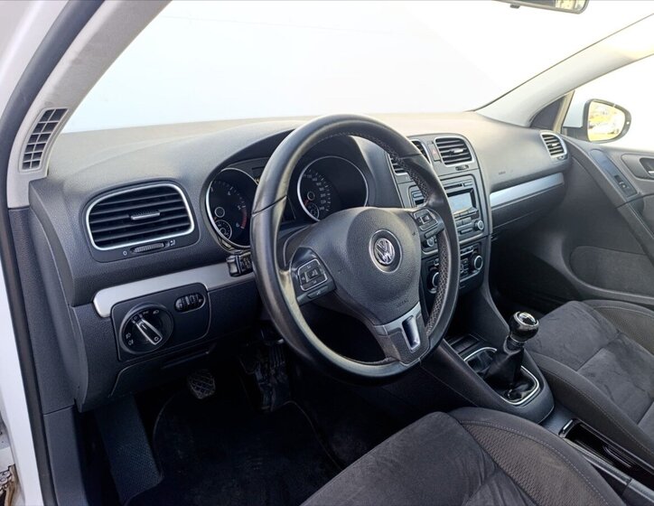 Volkswagen Golf Hatchback 1,6 l 77 kw