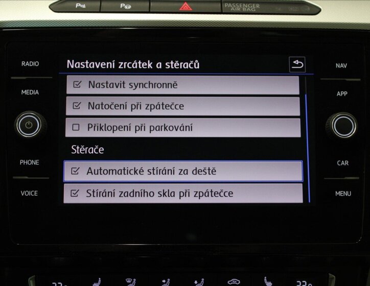 Volkswagen Passat 12