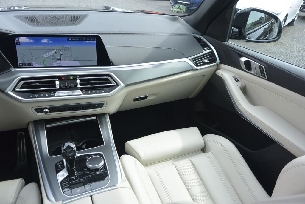 BMW X5 SUV / Terénní 3,0 l 250 kw