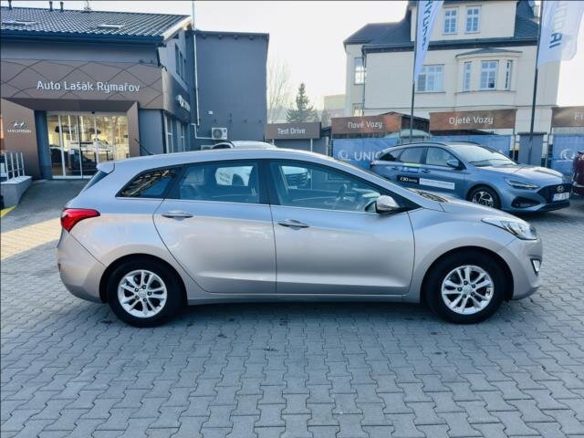 Hyundai i30 Kombi 1,6 l 81 kw