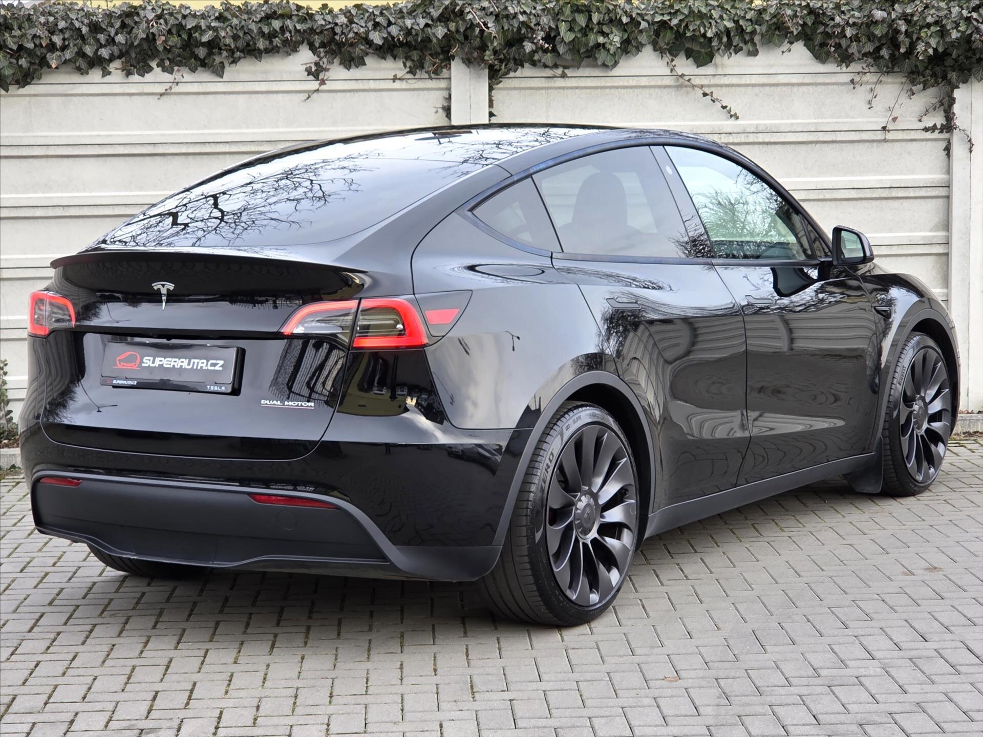 Tesla Model Y SUV 0,0 393 kw