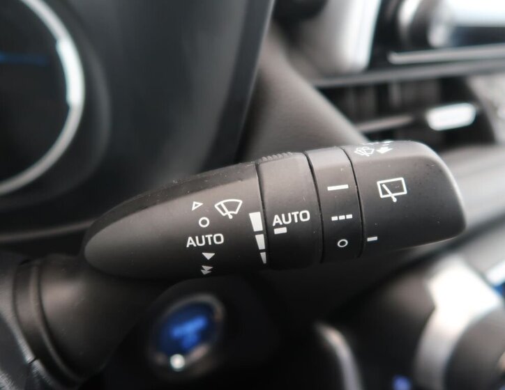 Toyota RAV4 SUV 2,5 l 131 kw