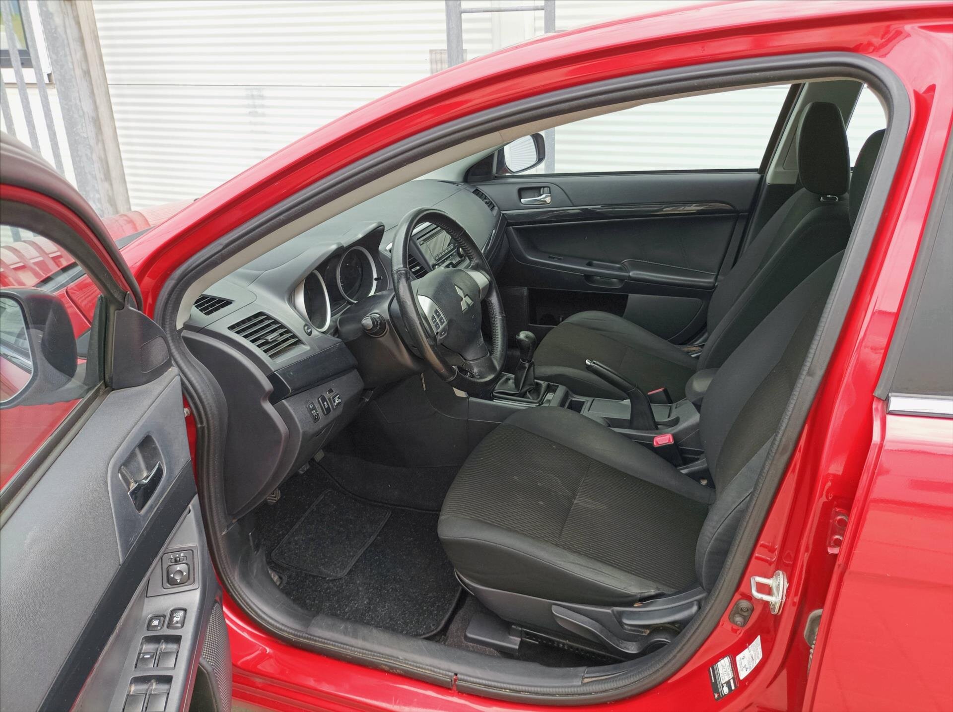 Mitsubishi Lancer Hatchback 1,6 l 86 kw