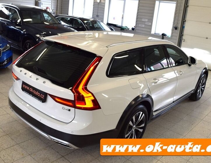 Volvo V90 Kombi 2,0 l 140 kw