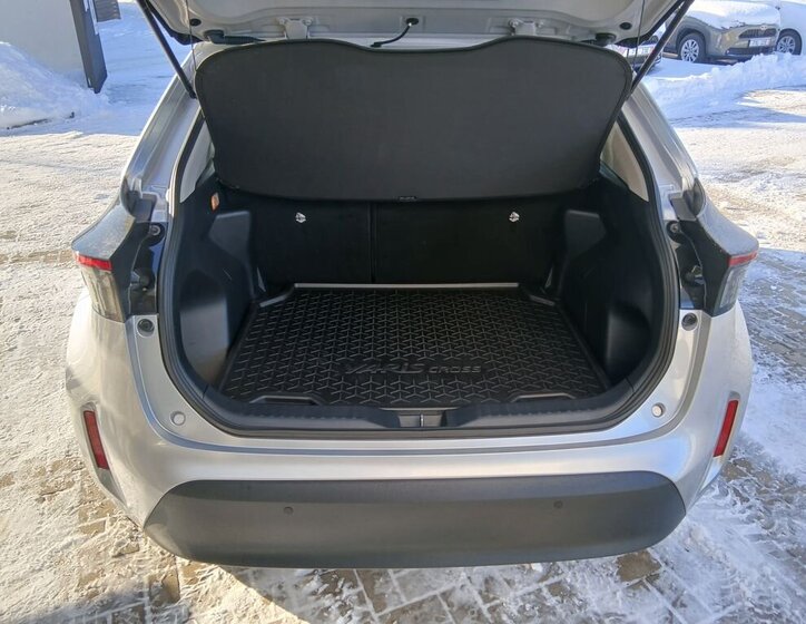 Toyota Yaris Cross 12