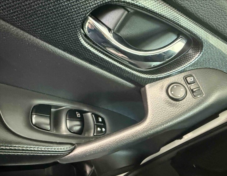 Nissan X-Trail SUV / Terénní 1,6 l 96 kw