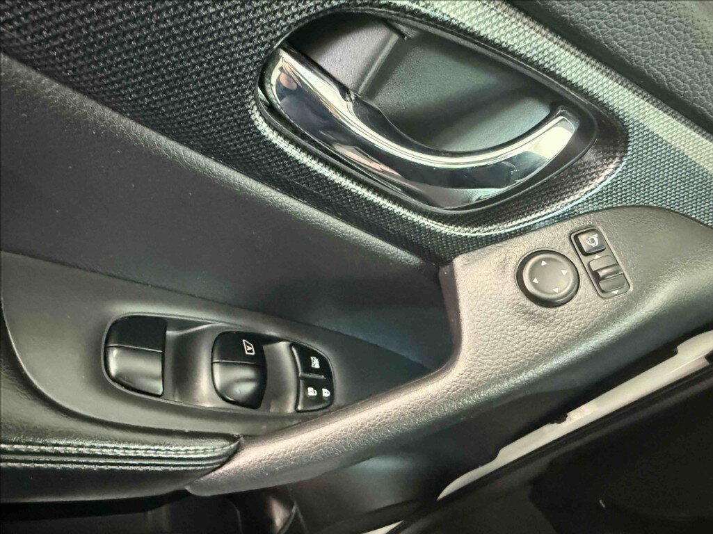 Nissan X-Trail SUV / Terénní 1,6 l 96 kw