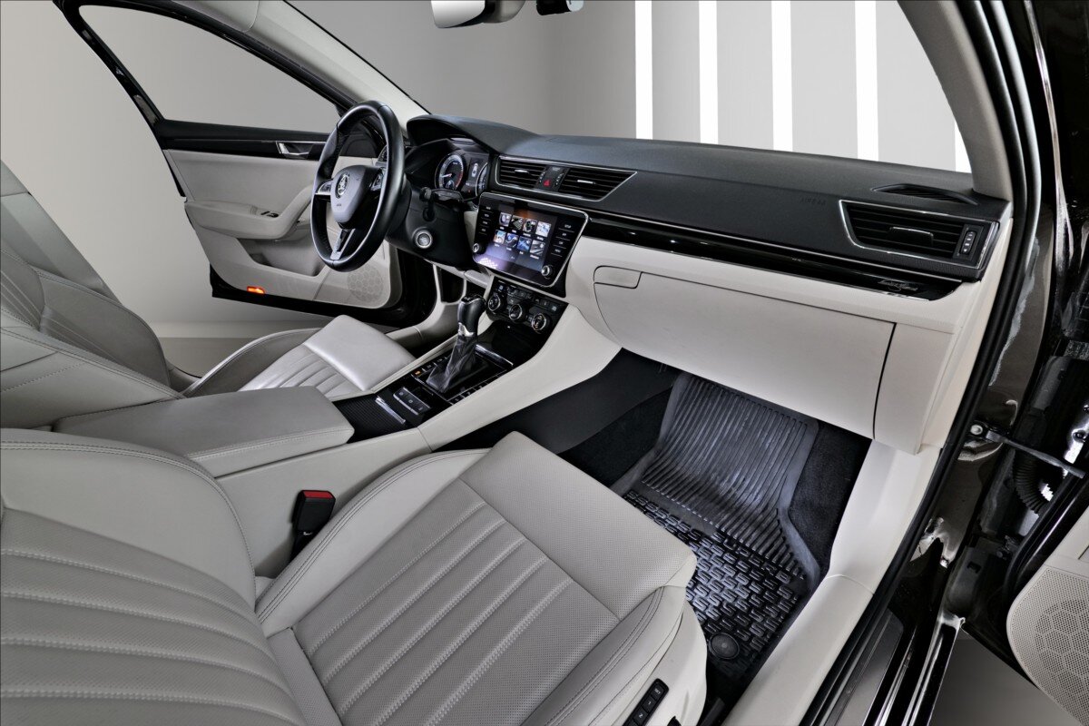 Škoda Superb Sedan 2,0 l 200 kw