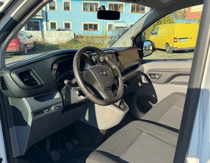 Toyota ProAce VAN-Minibus 1,5 l 88 kw