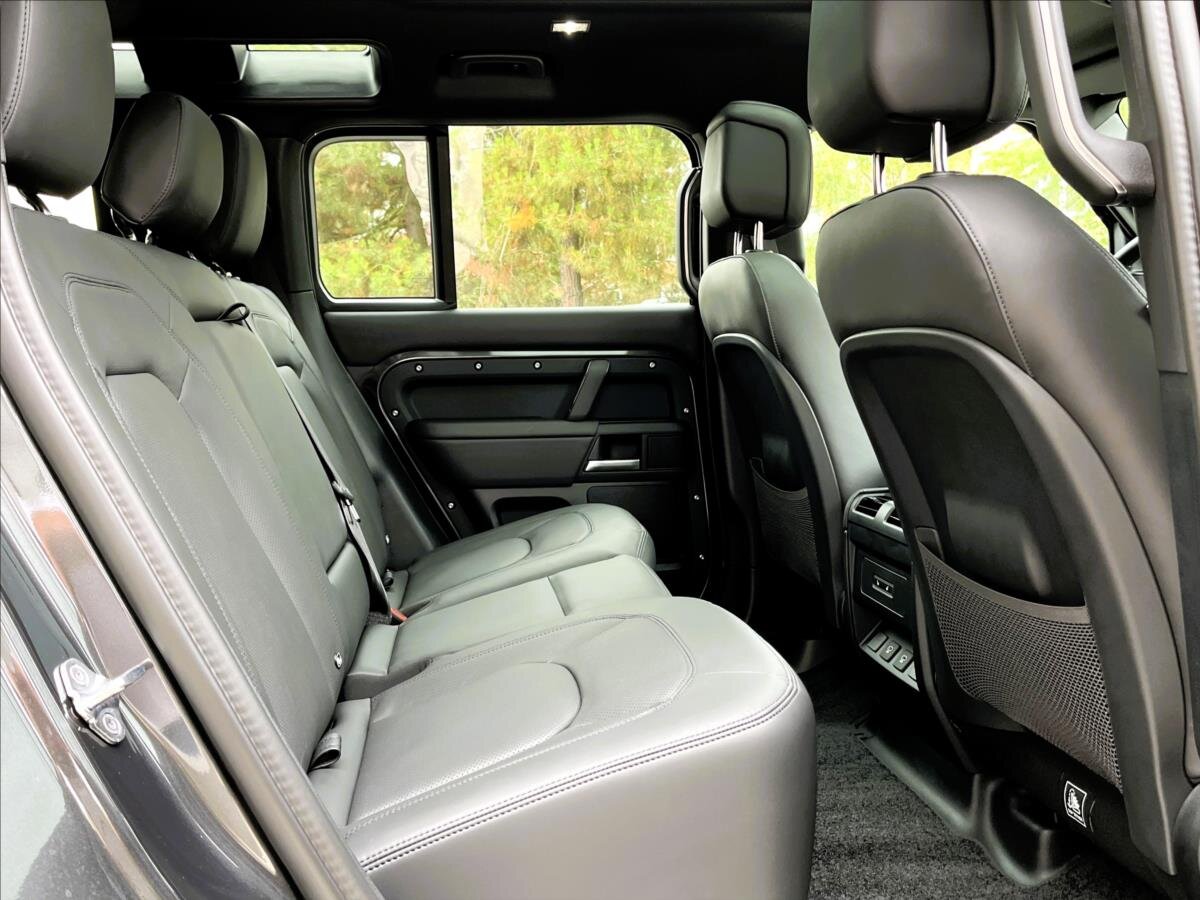 Land Rover Defender SUV 3,0 l 147 kw