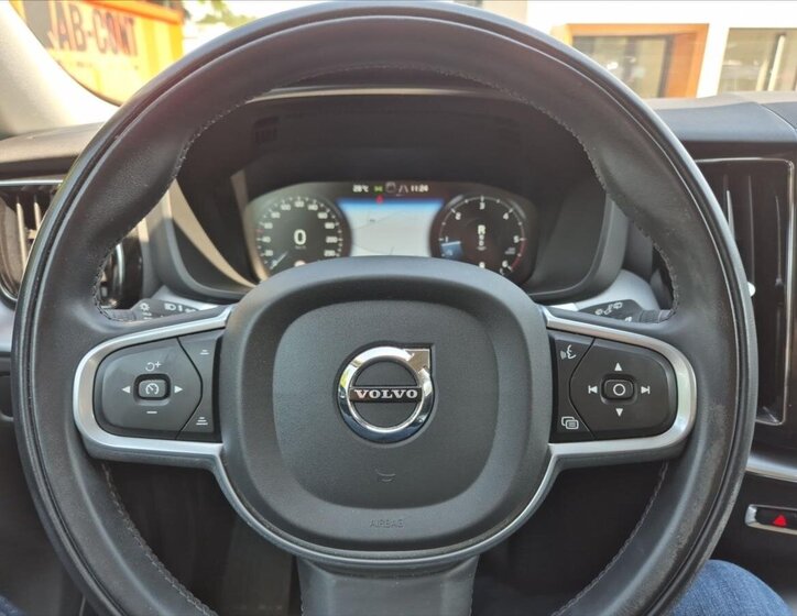 Volvo XC60 18