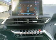 Peugeot 5008 SUV 1,2 l 96 kw
