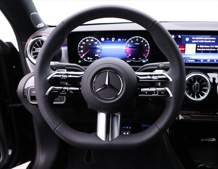 Mercedes-Benz CLA Kupé 1,3 l 120 kw