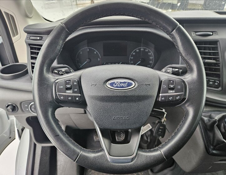 Ford Transit 11