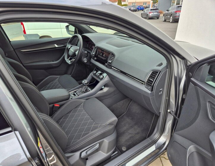 Škoda Karoq SUV / Terénní 1,5 l 110 kw