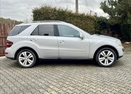 Mercedes-Benz Třídy M SUV 3,0 l 165 kw