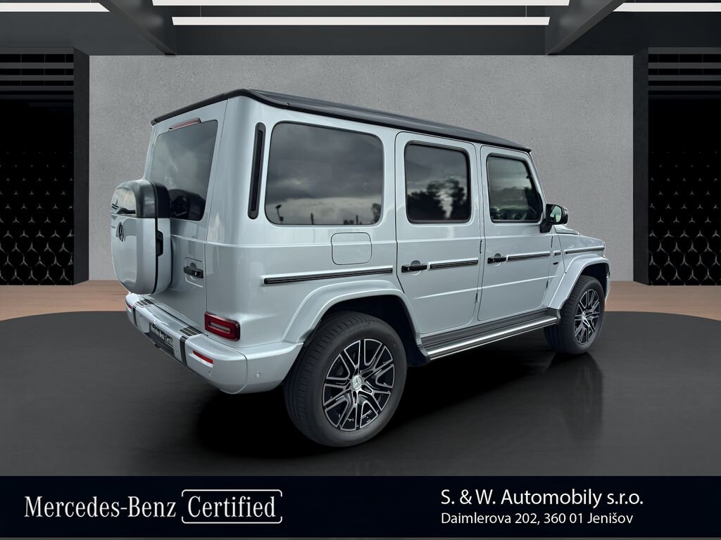 Mercedes-Benz Třídy G SUV / Terénní 0,0 432 kw