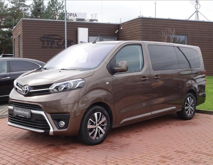 Toyota ProAce Verso 1