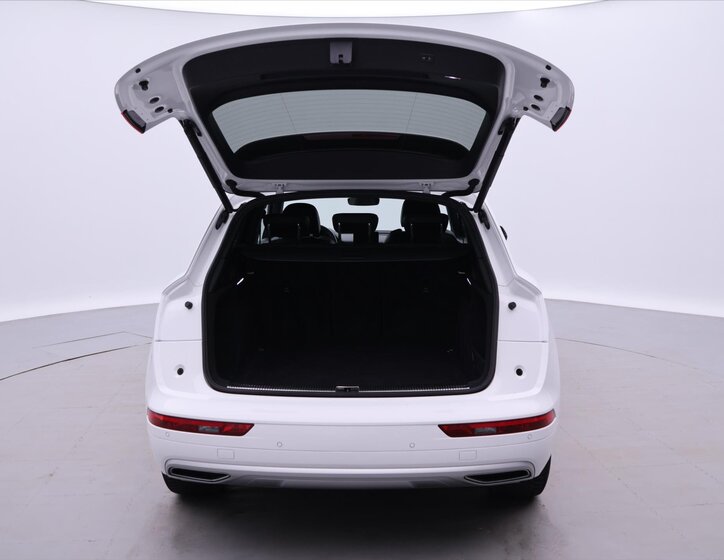 Audi Q5 SUV / Terénní 2,0 l 140 kw