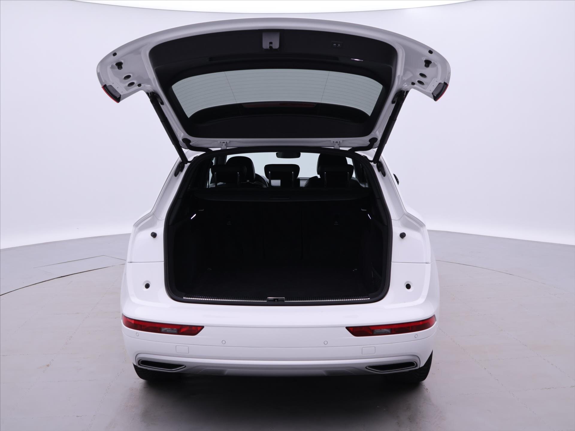 Audi Q5 SUV / Terénní 2,0 l 140 kw