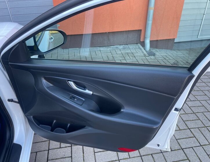 Hyundai i30 Kombi 1,6 l 85 kw