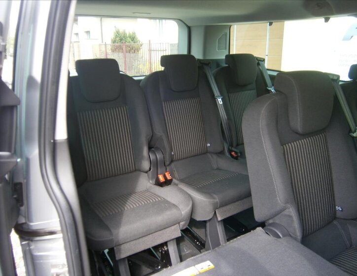 Ford Tourneo Custom 10