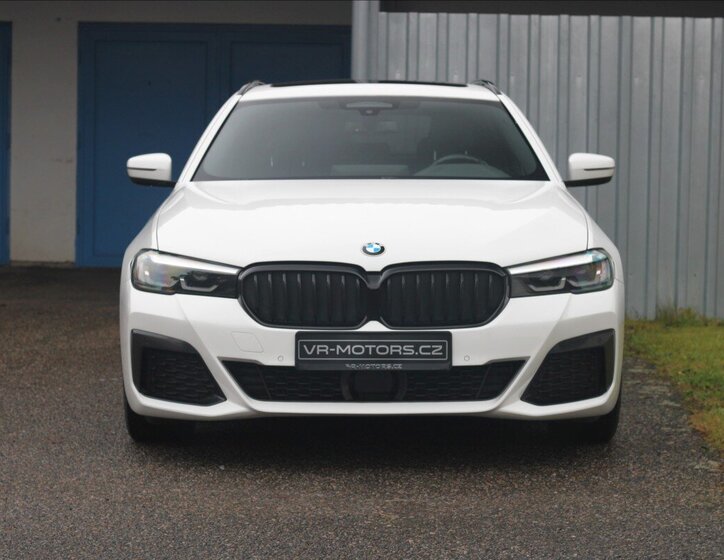 BMW Řada 5 Kombi 3,0 l 210 kw