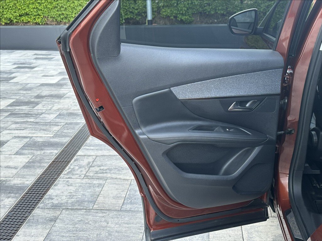 Peugeot 3008 SUV / Terénní 1,2 l 96 kw