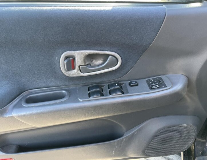 Mitsubishi Pajero 22