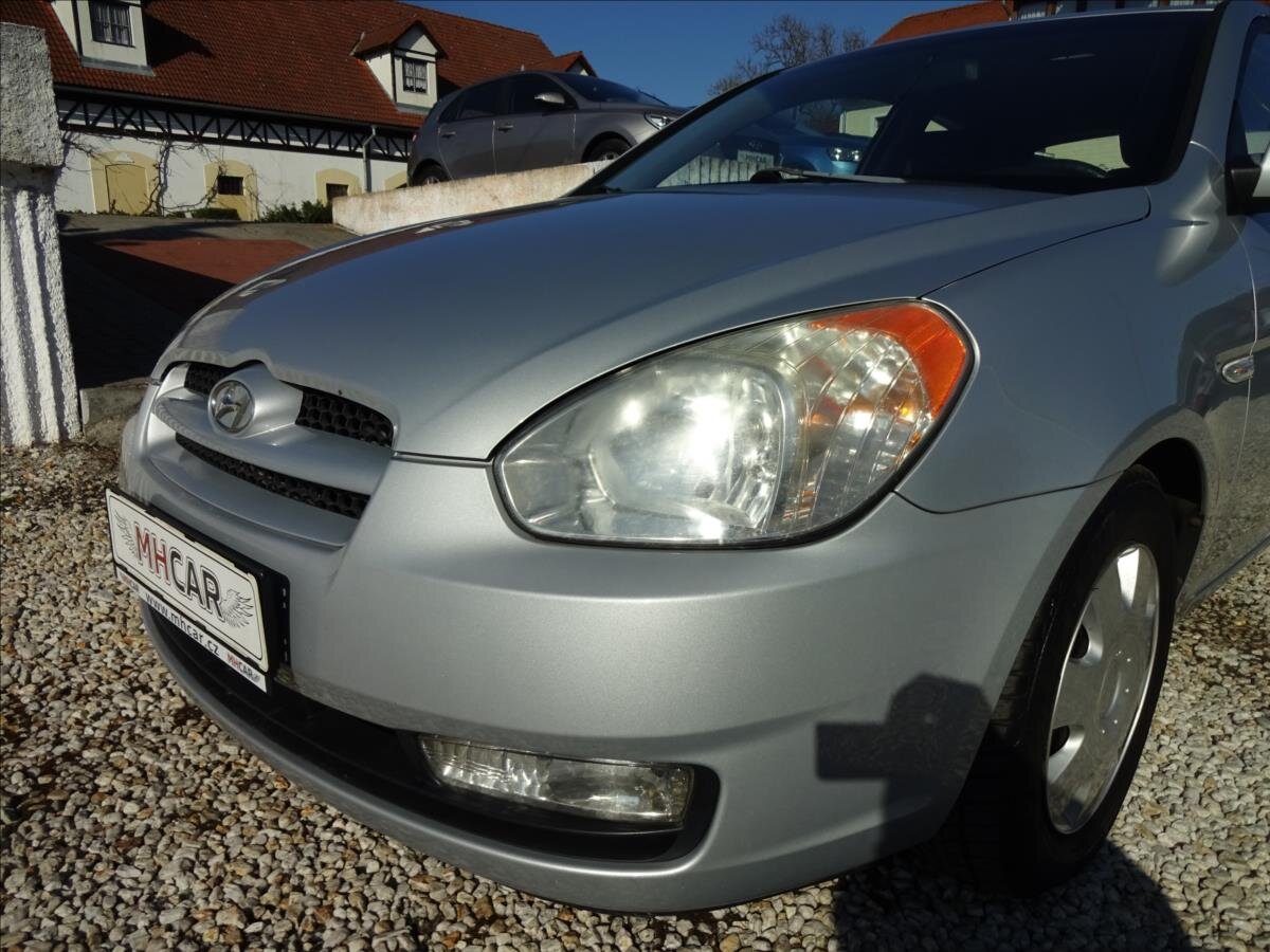 Hyundai Accent Hatchback 1,4 l 71 kw
