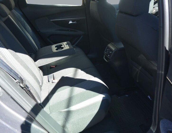 Peugeot 3008 SUV / Terénní 1,2 l 96 kw