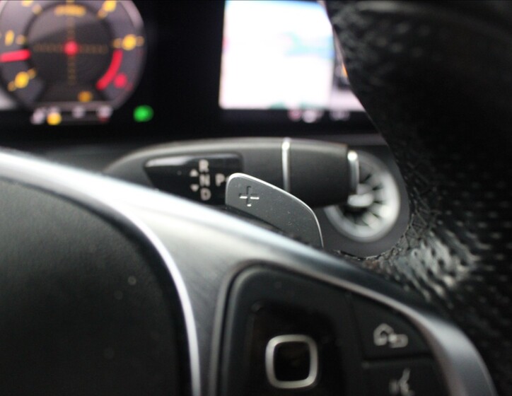 Mercedes-Benz Třídy E 24