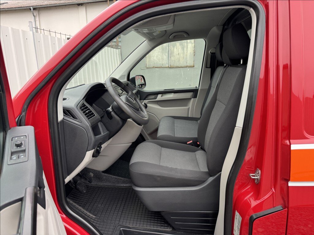 Volkswagen Transporter Skříň 2,0 l 110 kw