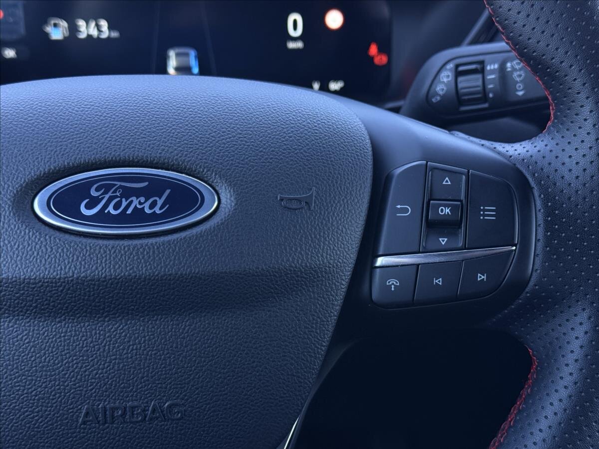 Ford Kuga SUV / Terénní 1,5 l 137 kw