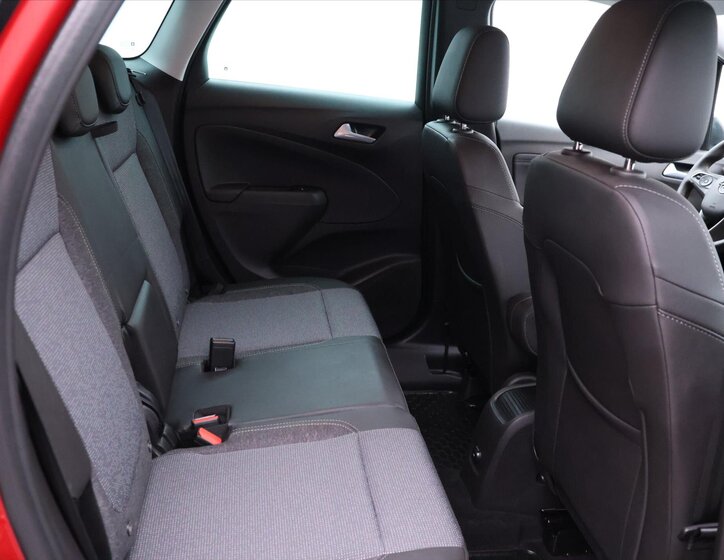 Opel Crossland Hatchback 1,2 l 81 kw