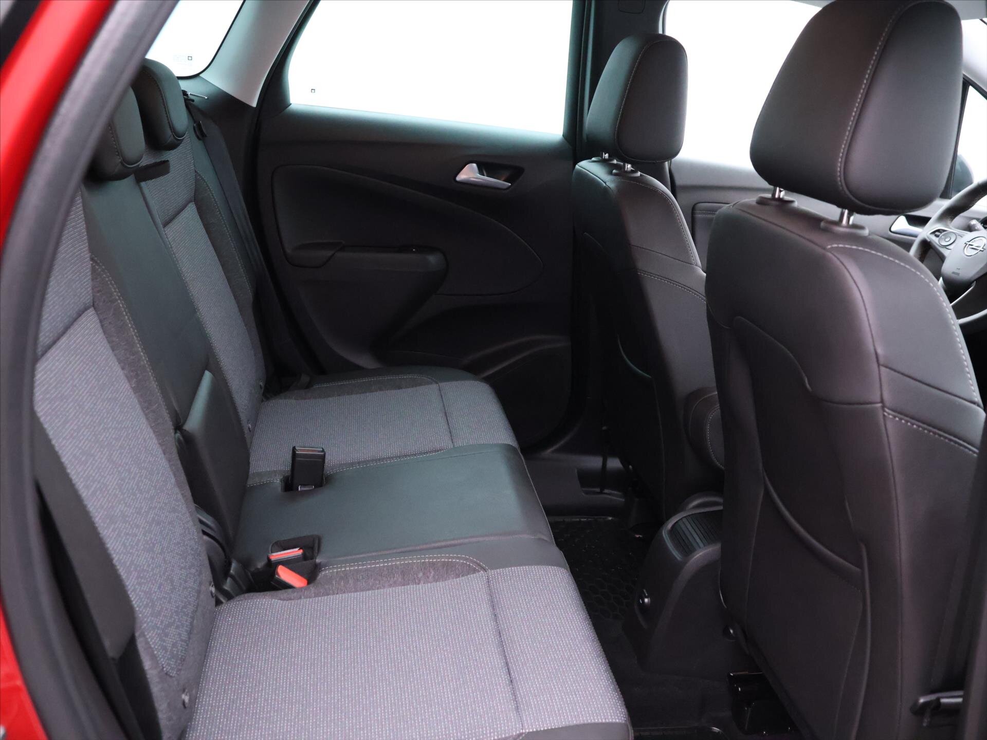 Opel Crossland Hatchback 1,2 l 81 kw