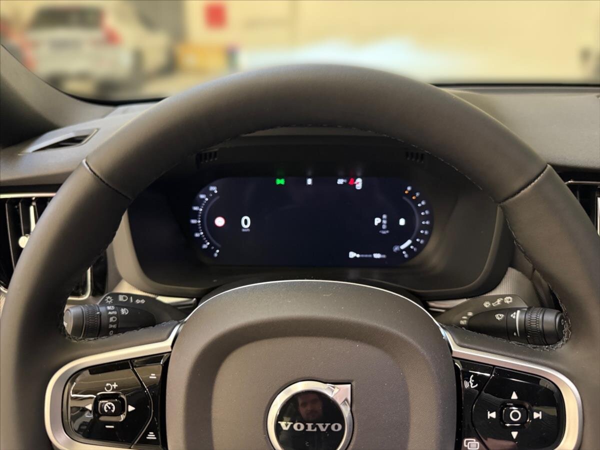 Volvo XC60 SUV / Terénní 2,0 l 184 kw