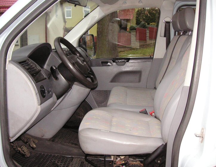 Volkswagen Transporter Valník 2,5 l 96 kw