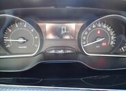Peugeot 2008 Kombi 1,2 l 61 kw