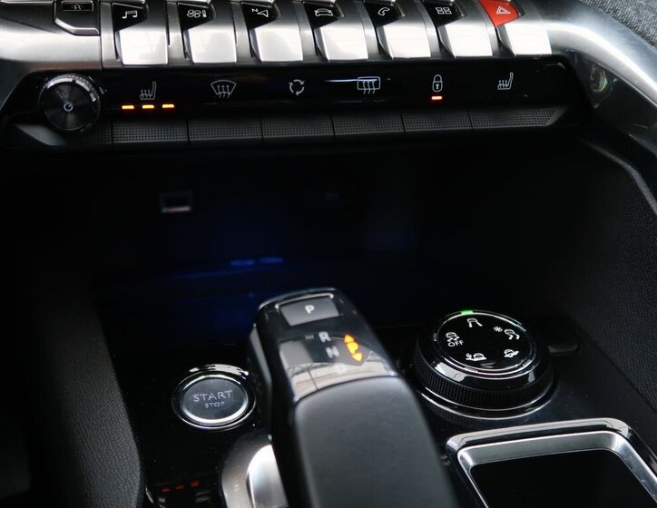 Peugeot 5008 SUV / Terénní 1,2 l 96 kw