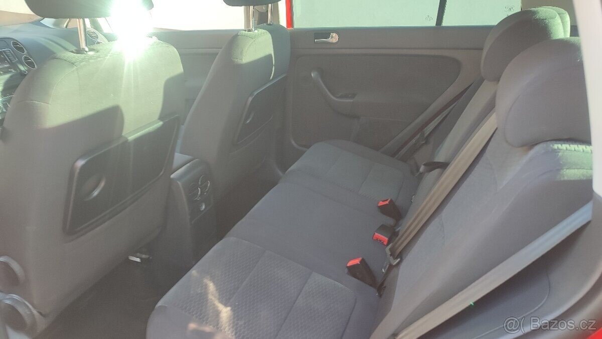 Volkswagen Golf Kombi 1,2 l 77 kw