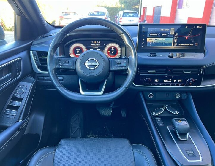 Nissan Qashqai SUV / Terénní 1,3 l 116 kw