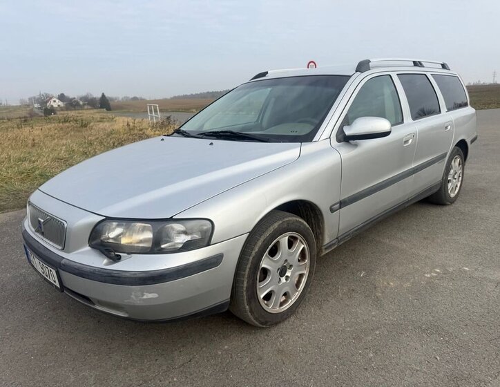 Volvo V70 Kombi 2,5 l 103 kw